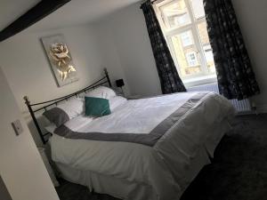 wolds cottage pocklington bedroom